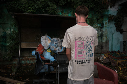 CHARGE YOUR CURIOSITY